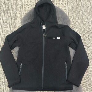 The North Face Men’s Zippered, Fleece Lined Sweatshirt